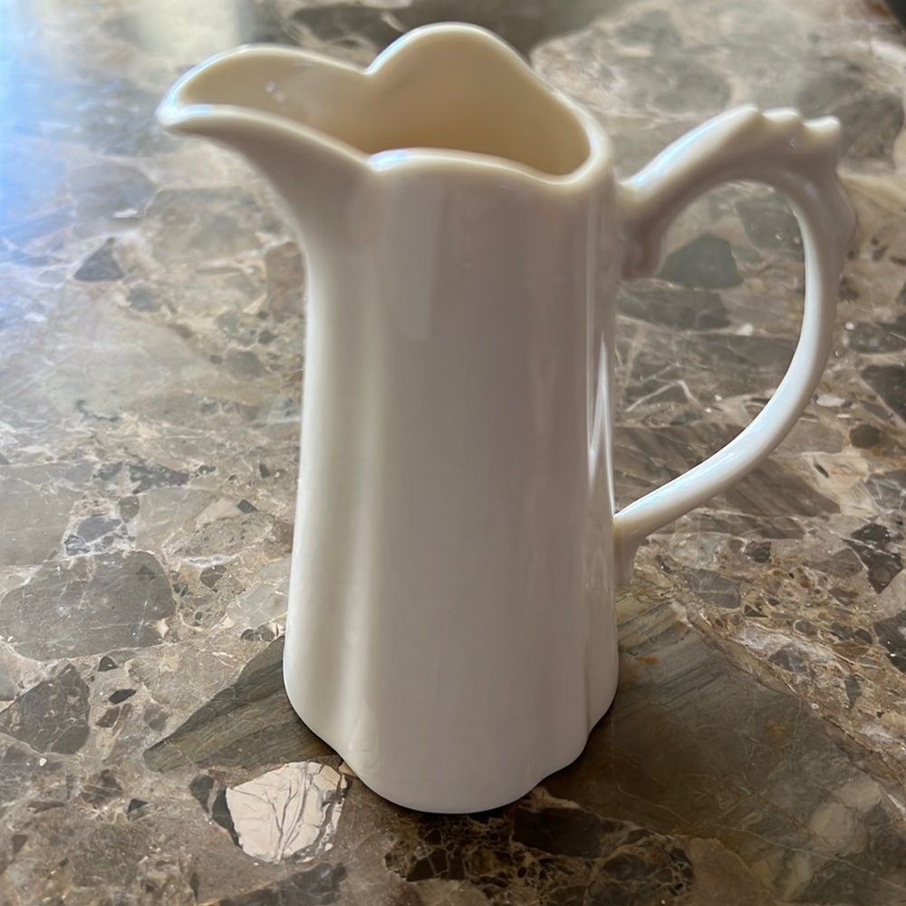 I. Godinger & Co Ivory Porcelain Mini Pitcher Creamer Syrup